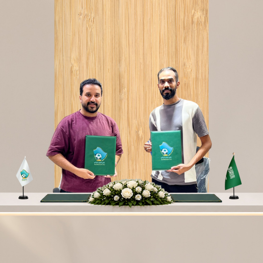 وقّع #نادي_الوطن مع المدرب حسين علي إبراهيم جعفري، لتولي تدريب فريق #التايكوندو بالنادي.
